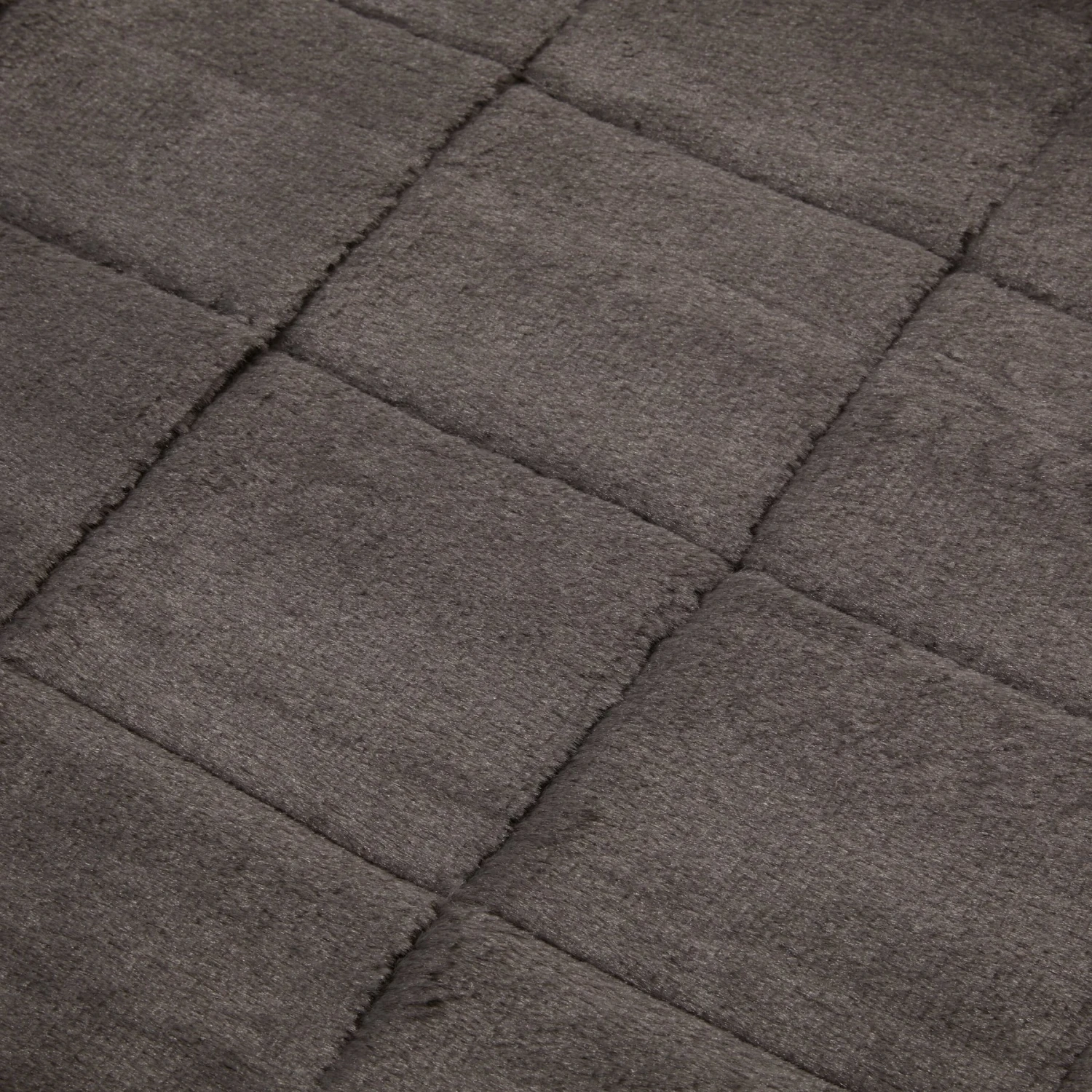 Frisco Quilted Plush Dog Crate Mat 4 Frisco Quilted Plush Dog Crate Mat - Image 4