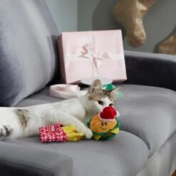 Frisco Holiday Burger & Fries Plush Cat Toy With Catnip, 2 Count -Frisco Shop 287901 PT3. AC SS1800 V1632775913