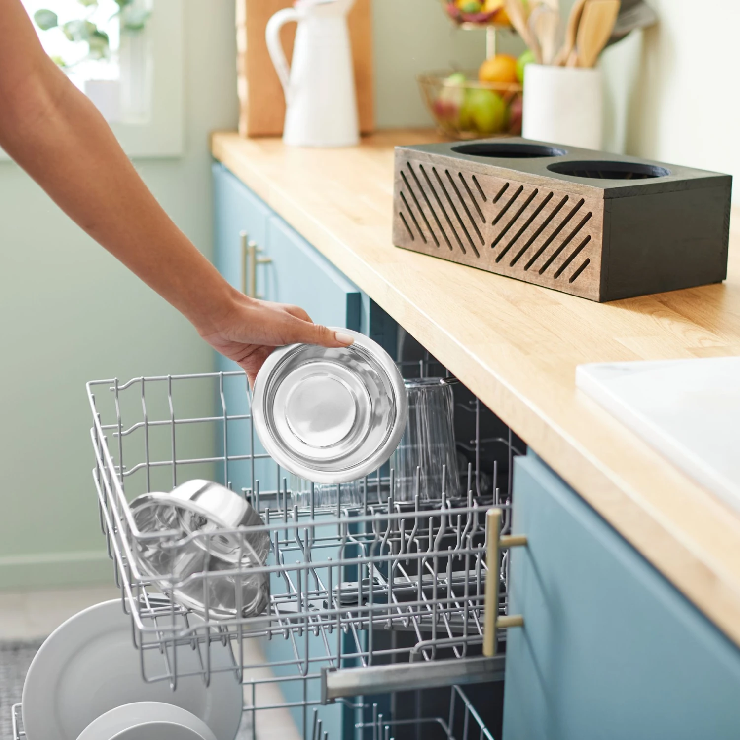 Frisco Premium Wood Elevated Stainless Steel Double Diner Dog & Cat Bowl, Black, 3 Cup 6 Frisco Premium Wood Elevated Stainless Steel Double Diner Dog & Cat Bowl, Black, 3 Cup - Image 6